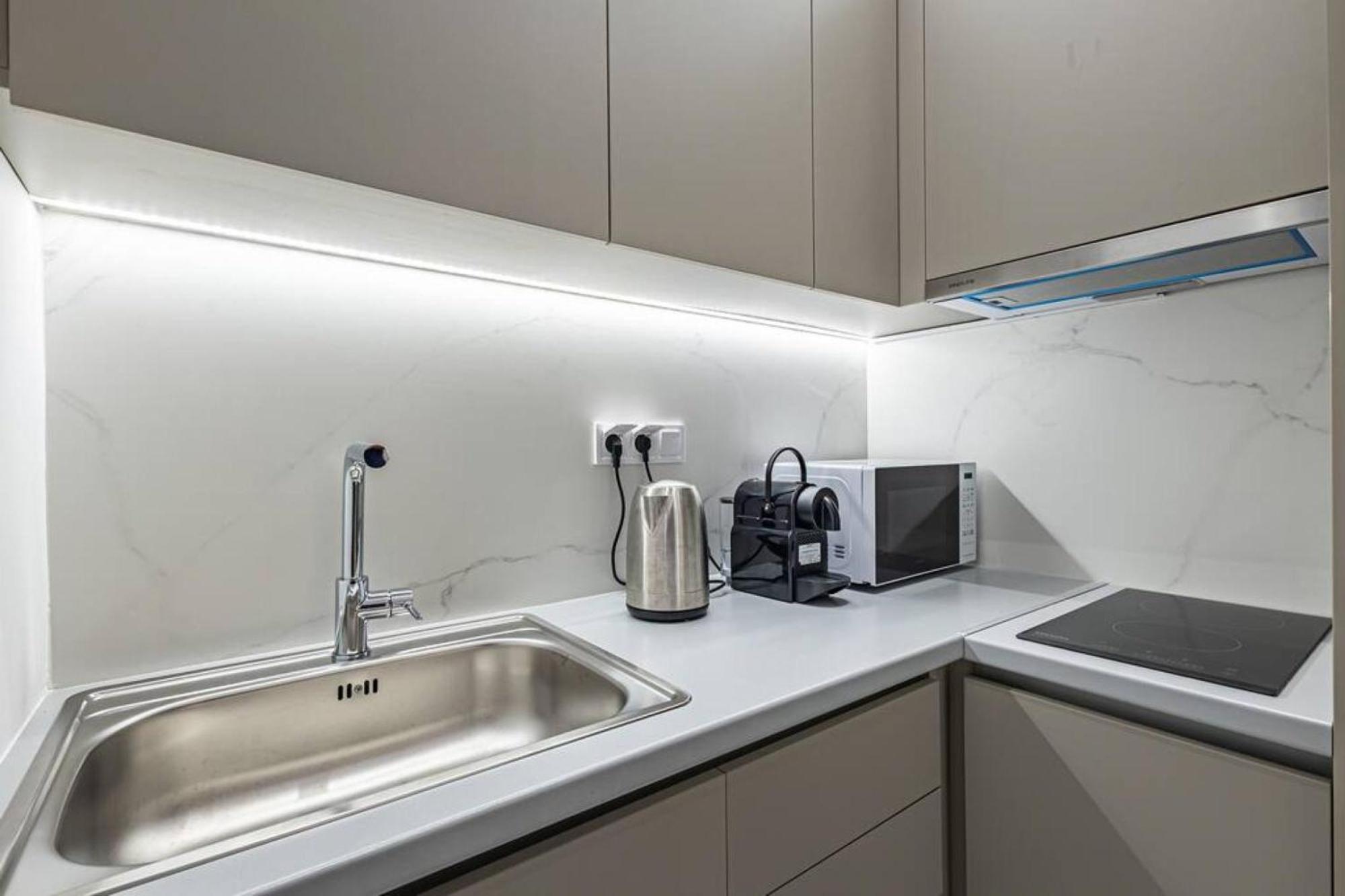 Acropolis Luxury Apartment Афины Экстерьер фото